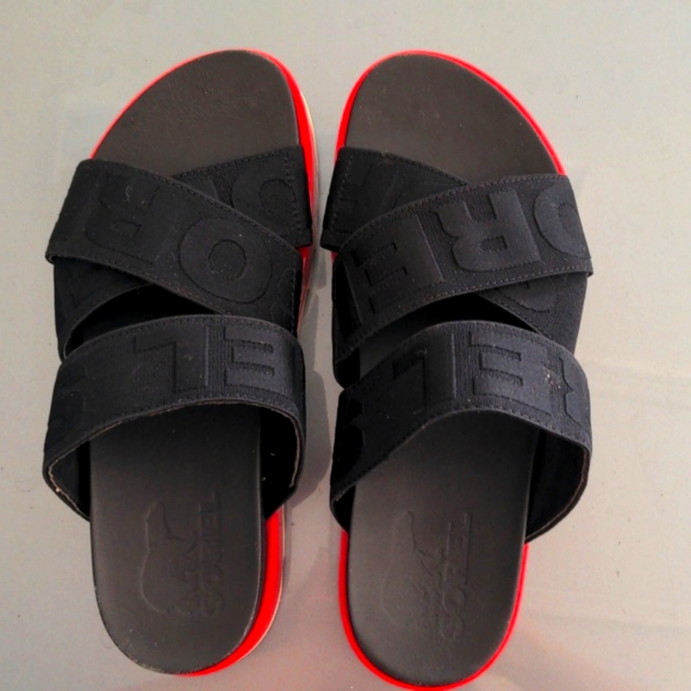 Sorel criss cross slide size 6.5. EUC.